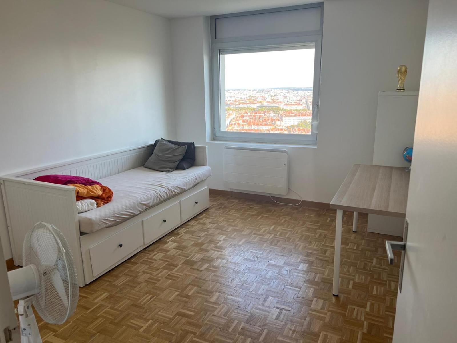 Dans Les Hauteurs De Proche Fourviere Chez L * Lyon